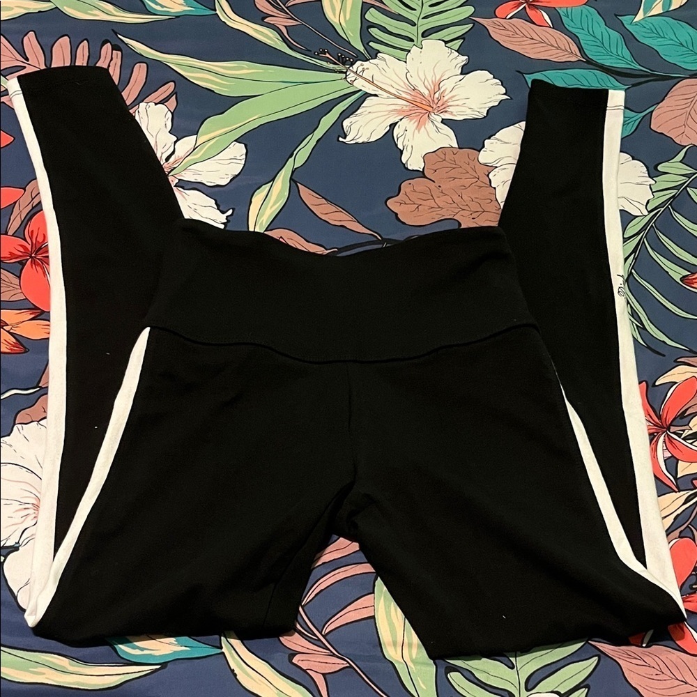 Black leggings with white side stripe new